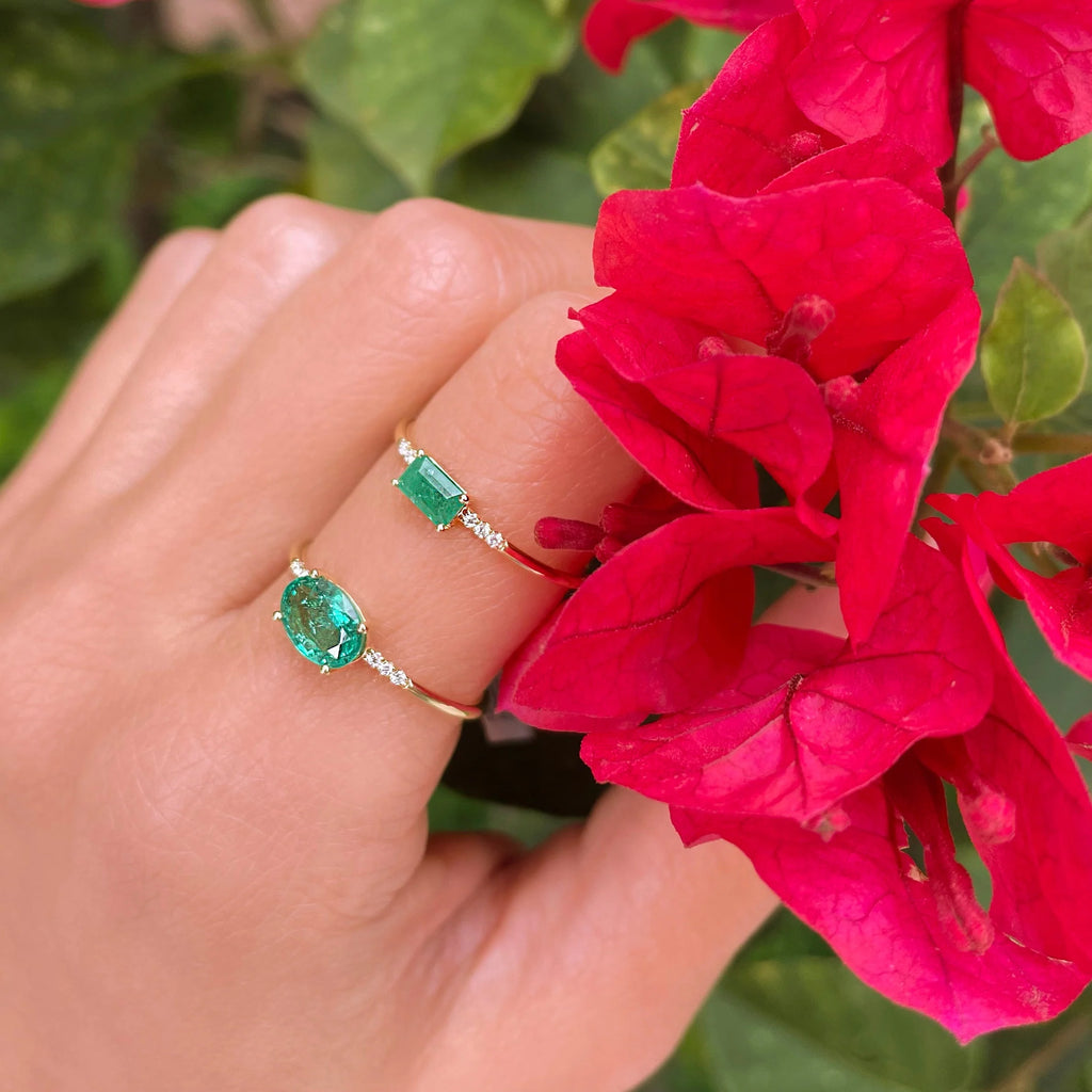EMERALD AND DIAMOND RING💎